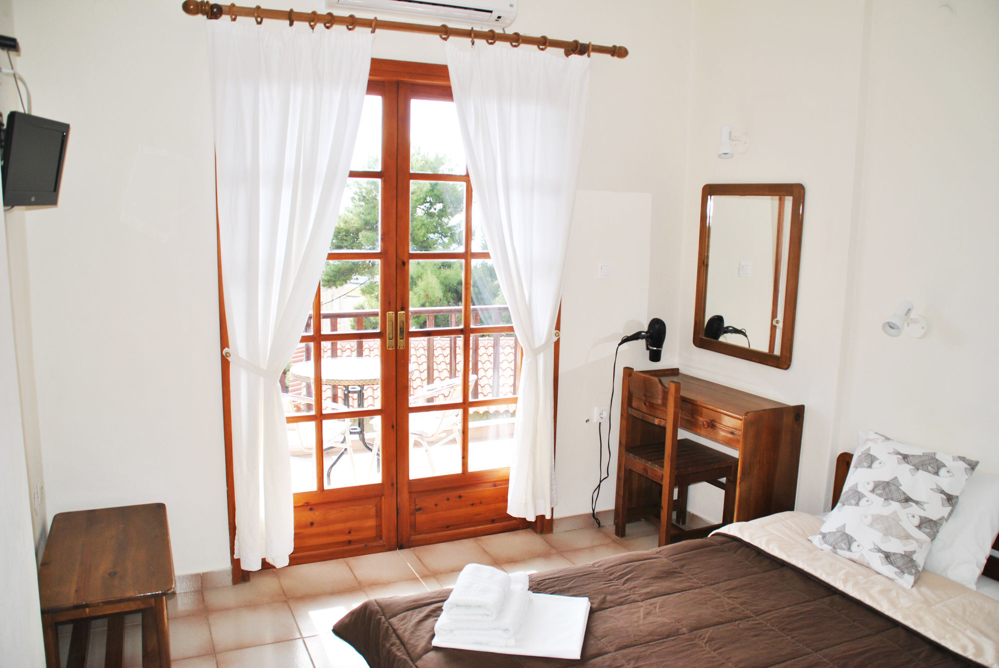 123 Soleil Studios Agia Marina  Екстериор снимка
